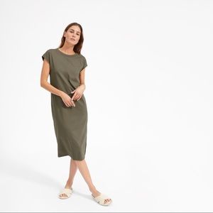 Everlane Cotton Side Slit Tee Dress in Olive M